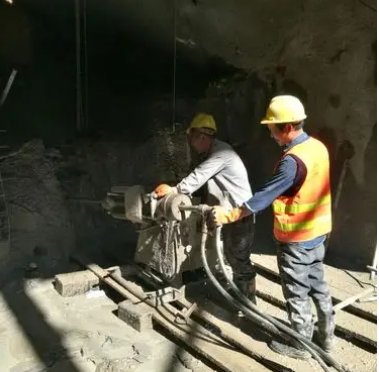 溪湖水下抗分散灌浆料特点 水下不分散注浆料介绍